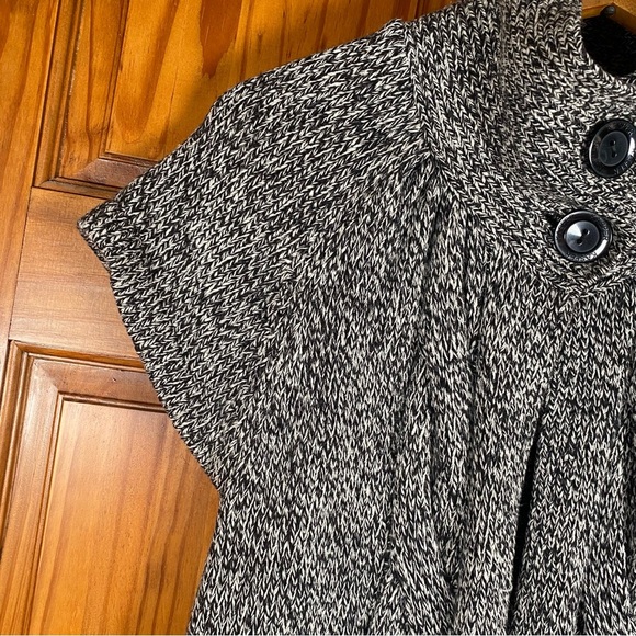 Kasper Essential Sportwear Short Sleeved Knit Cardigan with Collar Buttons - Picture 4 of 8